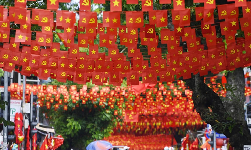  Nhận diện, đấu tranh với thủ đoạn chia rẽ “ý Đảng với lòng dân”, đưa đất nước vươn mình vào kỷ nguyên mới